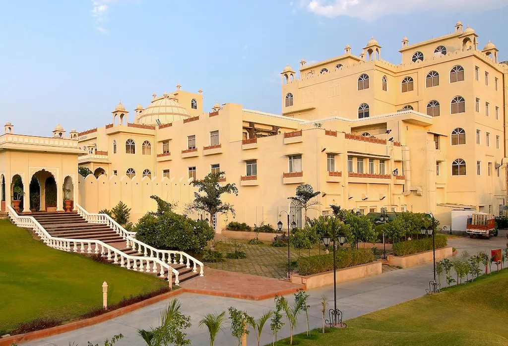 Le Méridien Jaipur Resort & Spa