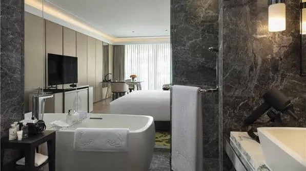 Siam Kempinski Hotel - Photo 11
