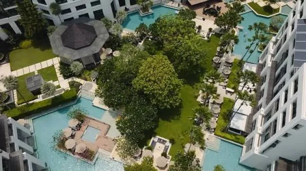 Siam Kempinski Hotel - Photo 12