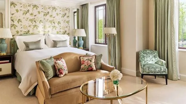The Dorchester - Photo 13